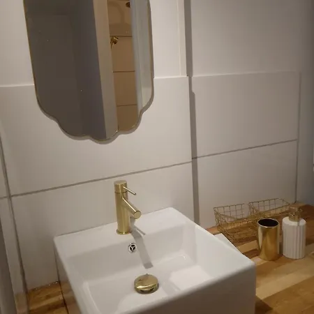 Le Chemin De L'olivier Apartment